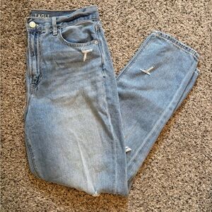 American Eagle Outfitters Light Blue Boyfriend Jeans - Distressed Wash